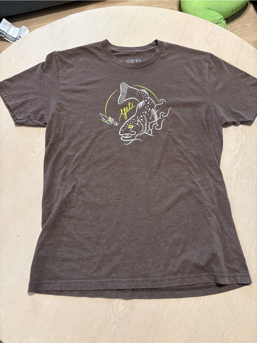 YETI Brown Trout Fly Fishing T-Shirt Men's Size Large Short Sleeve Graphic Tee